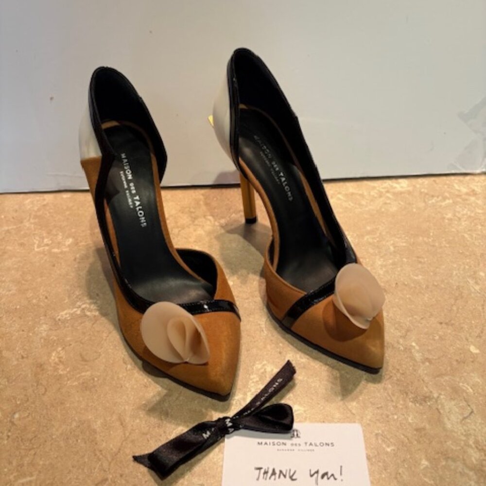 Maison des Talons suede and patent pumps